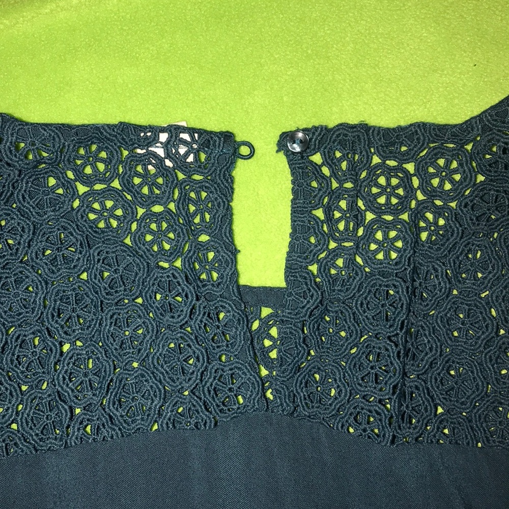 Blue top - Picture 5 of 5